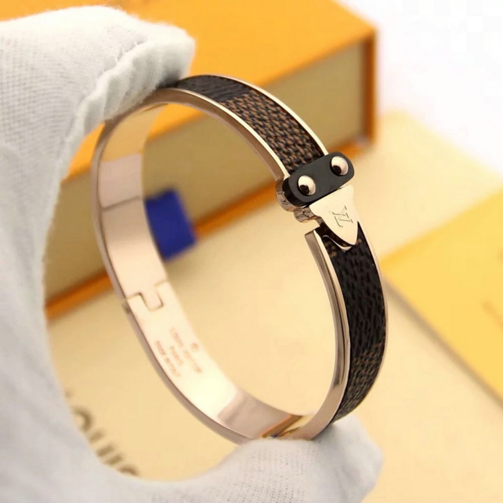 Bracelets - Picture 3 of 3